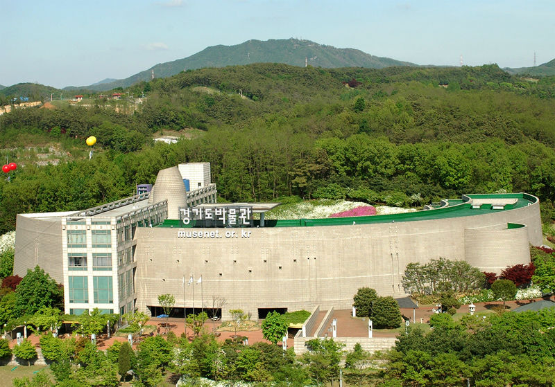 파일:경기도박물관전경.jpg