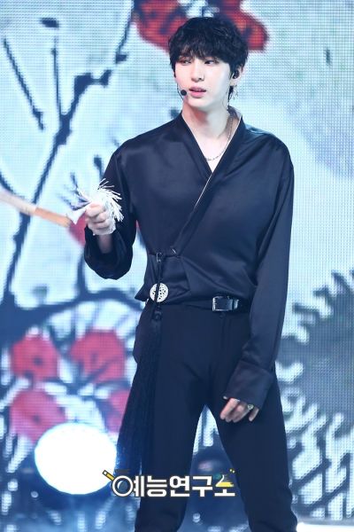 파일:셔츠변형1.jpg