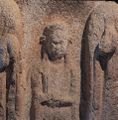 삼존불 중 중앙의 보살 입상.jpg